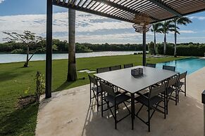 Lagos 28 - Modern Villa With Amazing Lake Views