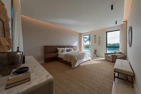 Lagos 28 - Modern Villa With Amazing Lake Views