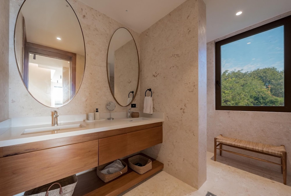 Lagos 28 - Modern Villa With Amazing Lake Views