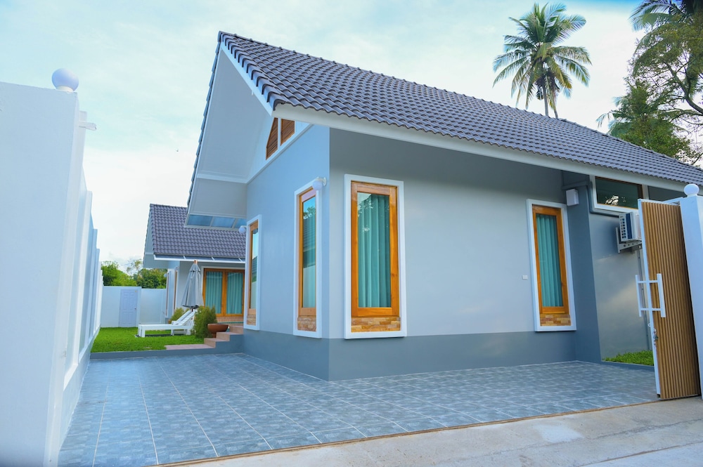 Samui Tropical Pool Villas