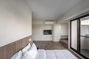 H suite inn