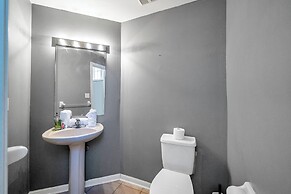 King Bed Convenience On Main Floor