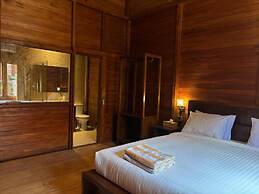 Uli Wood Villa Jimbaran