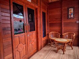 Uli Wood Villa Jimbaran