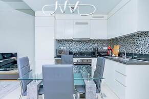 Lavish-luxury facilities in Aykon city