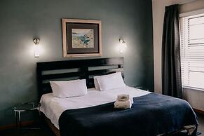 La Rona Hospitality Services