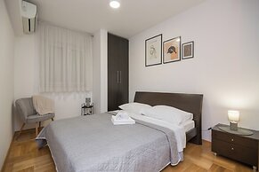 Duplex Apartment Vita Split, near Žnjan Beach