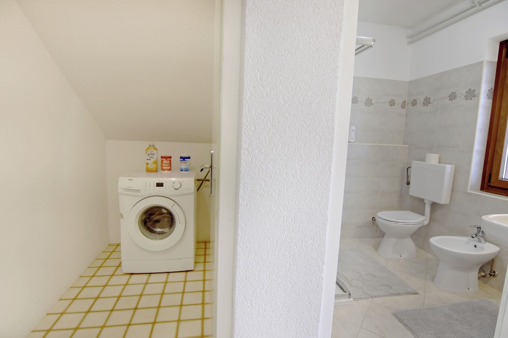 Quiet Garden Apartment in Umag