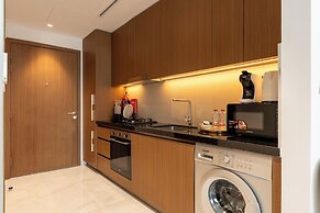 Luxury Studio with Pool and Parking