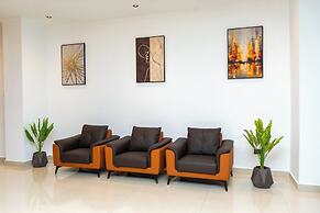 City Crown Hotel