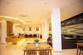City Crown Hotel