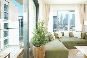 Stylish City Walk 2BR Apt Balcony Iconic Views