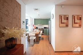 Stylish City Walk 2BR Apt Balcony Iconic Views