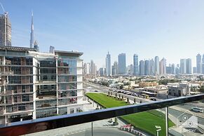 Stylish City Walk 2BR Apt Balcony Iconic Views