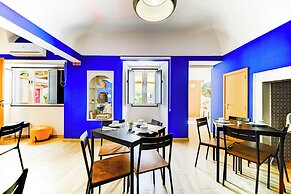 LUXURY PALM SUITES