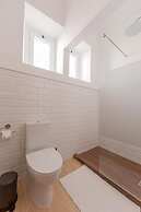 LUXURY PALM SUITES