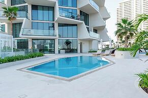 Luxury Apartment - Private Balcony Pool