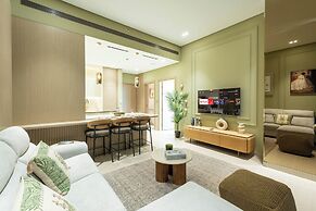 Luxury Apartment - Private Balcony Pool