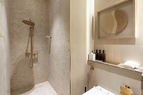 Luxury Apartment - Private Balcony Pool