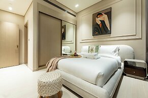 Luxury Apartment - Private Balcony Pool