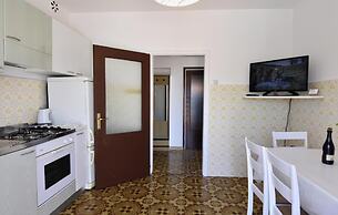 Quiet Apartment With Terrace