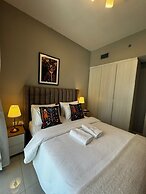Stylish 1BR Lake View Retreat