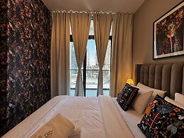 Stylish 1BR Lake View Retreat