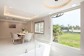 Bangkok's Most Beautiful Modern  Villa