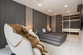 Bangkok's Most Beautiful Modern  Villa