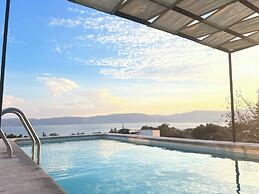 Casa Cuba - Spectacular Lake and Mountain View