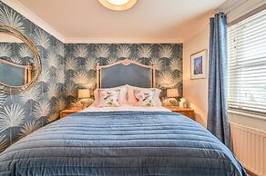 Lisburne Place