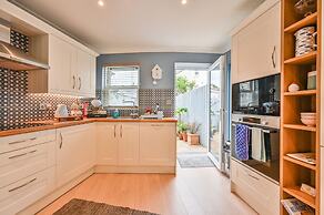Lisburne Place