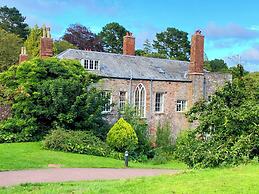 Lisburne Place