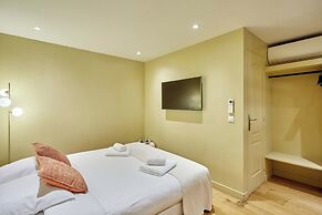 Superb AC Studio Center of Paris