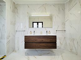 Vilamoura Summer Villa 2 by Homing
