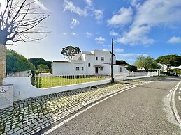 Vilamoura Summer Villa 2 by Homing
