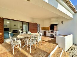 Vilamoura Summer Villa 2 by Homing