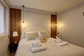 Sublime AC Apartment Eiffel Tower Champs de Mars