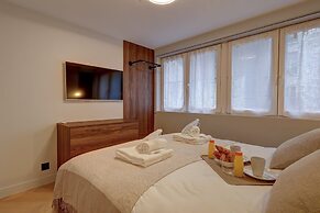 Sublime AC Apartment Eiffel Tower Champs de Mars