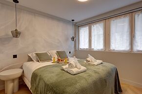 Sublime AC Apartment Eiffel Tower Champs de Mars