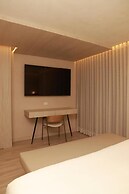 VPV SUITES & CASINO