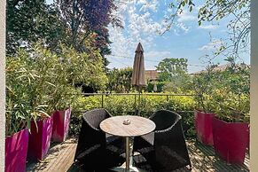 Villa Elisa. M