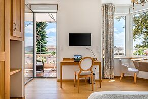 Villa Elisa. M