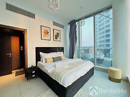 Luxury Full Marina View
