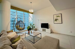 Luxury Full Marina View