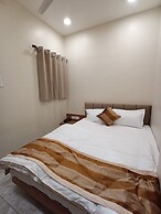 Shree ShyamRaj Hotel