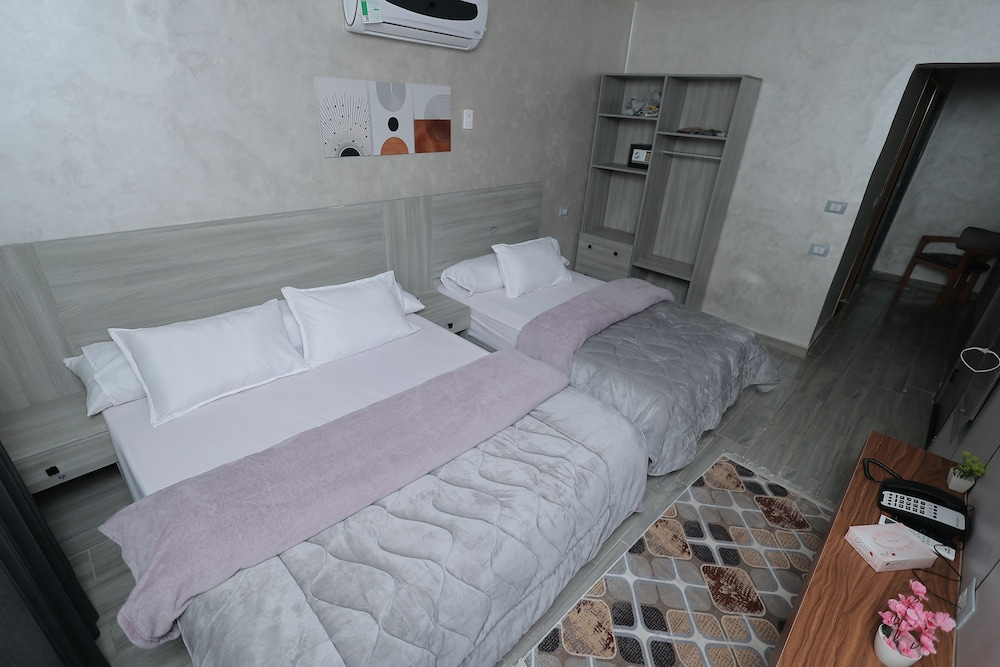 Elmandara Residence