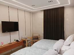 Elmandara Residence