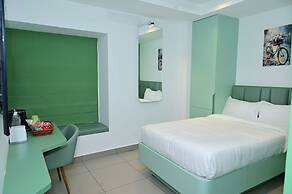 Lumis Hotel