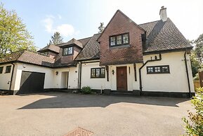 Woodlands House